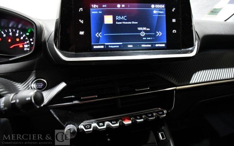 PEUGEOT 208 A,E ALLURE BLUEHDI NOIR GC-630-CW