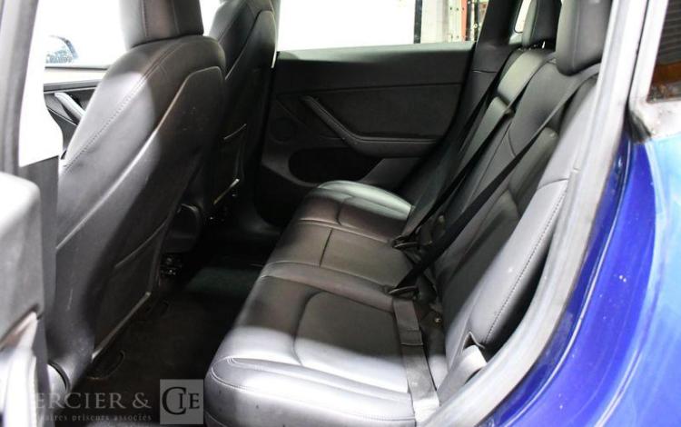 TESLA MODEL Y LONG RANGE 4M BLEU GC-647-ZP