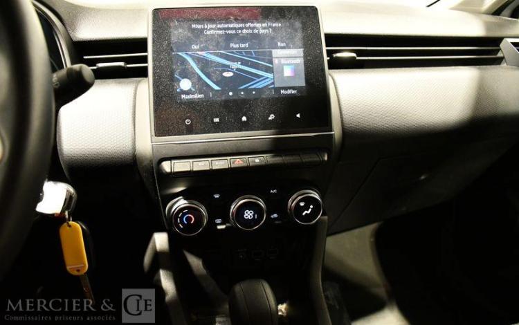 RENAULT CLIO V SOCIETE 1.6 E-TECH 145H 95 HYBRID 1.2KWH TECHNO BLANC GD-267-MW