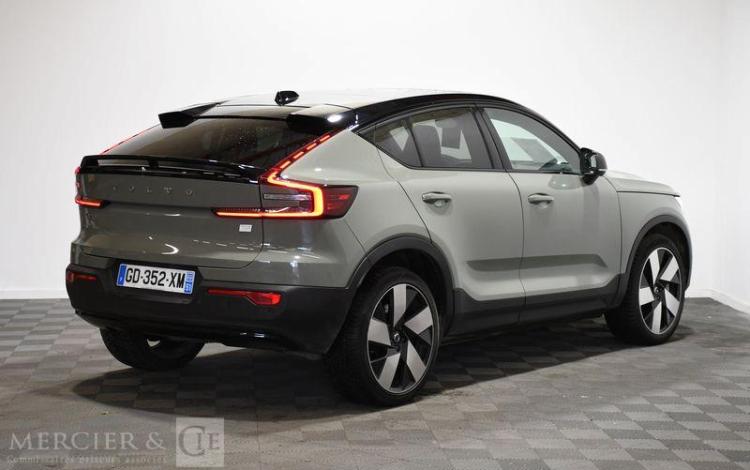 VOLVO C40 FIRST EDITION VERT GD-352-XM