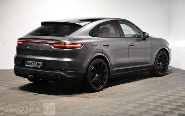 PORSCHE CAYENNE COUPE 3,0 V6 E-HYBRID  GD-671-BP
