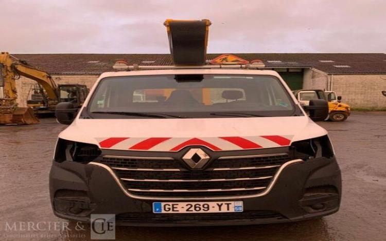 RENAULT MASTER AVEC NACELLE KLUBB/KL26 – 10 M DIESEL – 108 HEURES -2618 KMS – ANNEE 2022  GE-269-YT