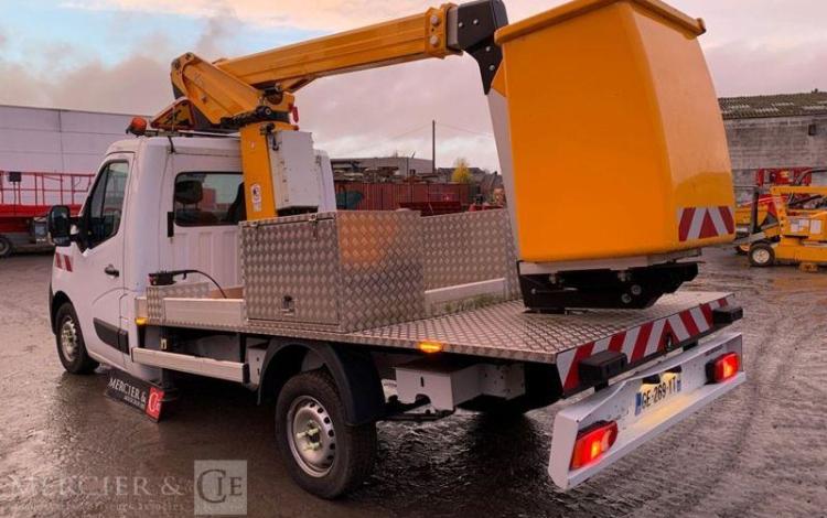 RENAULT MASTER AVEC NACELLE KLUBB/KL26 – 10 M DIESEL – 108 HEURES -2618 KMS – ANNEE 2022  GE-269-YT