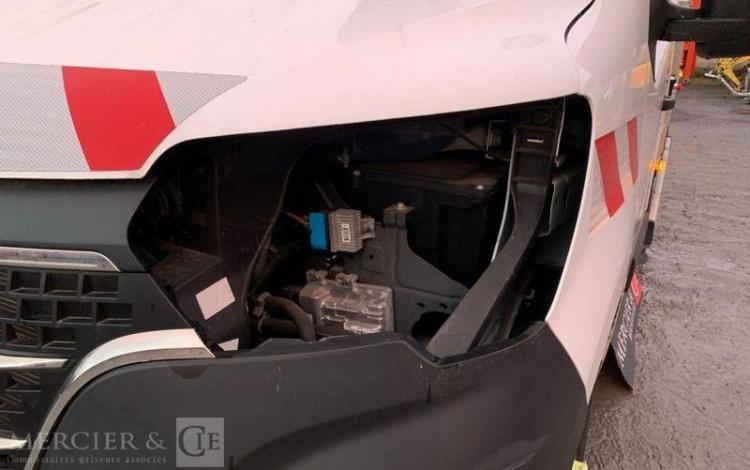 RENAULT MASTER AVEC NACELLE KLUBB/KL26 – 10 M DIESEL – 108 HEURES -2618 KMS – ANNEE 2022  GE-269-YT