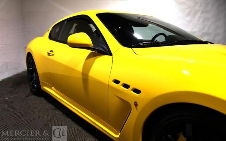 MASERATI GRANTURISMO 4,7 L V8 MC STRADALE JAUNE GE-345-CN
