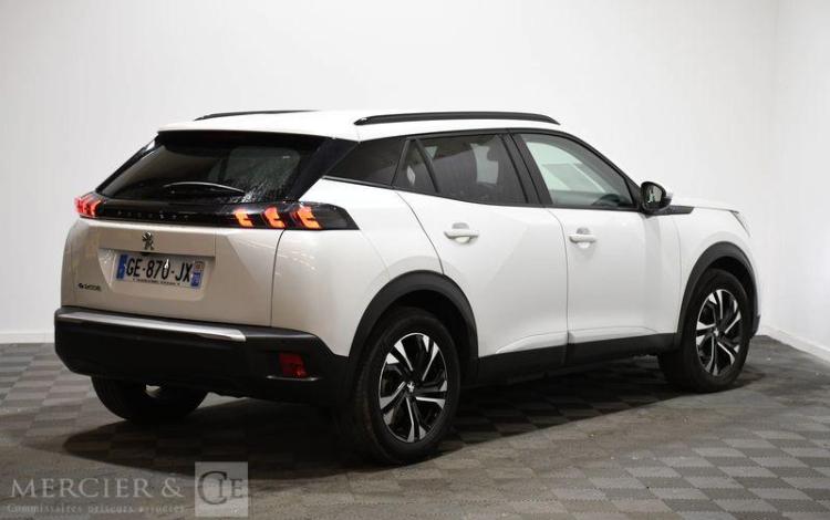 PEUGEOT e-2008 ALLURE PACK BLANC GE-870-JX