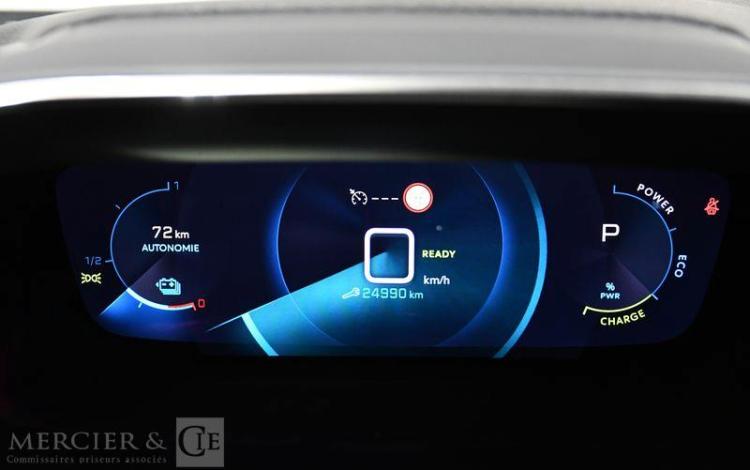 PEUGEOT e-2008 ALLURE PACK BLANC GE-870-JX