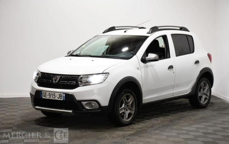 DACIA SANDERO STEPWAY 1.5 DCI 90CH EASY-R BVA BLANC GE-915-JB