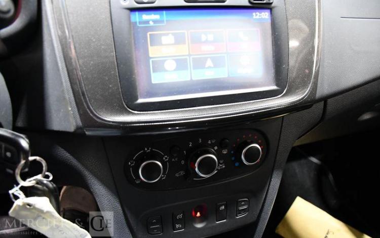 DACIA SANDERO STEPWAY 1.5 DCI 90CH EASY-R BVA BLANC GE-915-JB