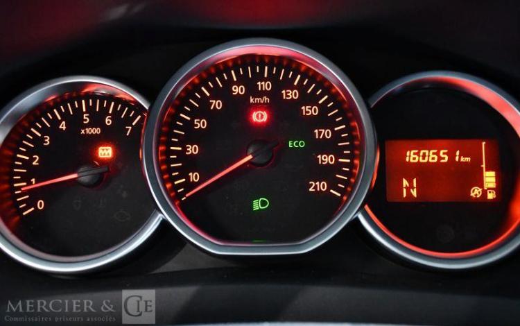 DACIA SANDERO STEPWAY 1.5 DCI 90CH EASY-R BVA BLANC GE-915-JB