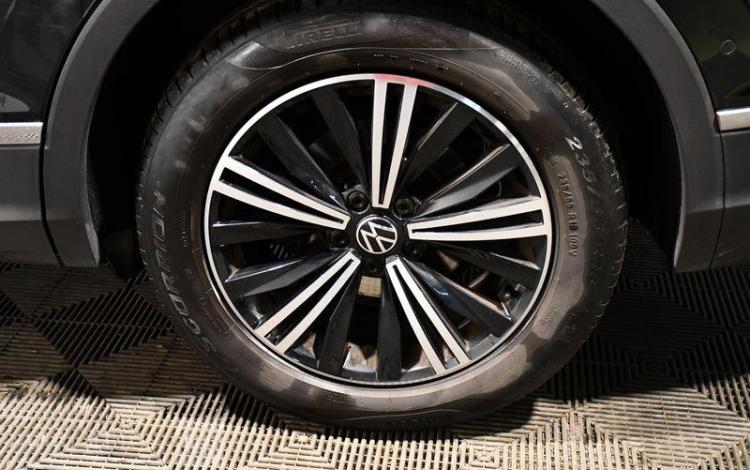 VOLKSWAGEN TIGUAN FL 2,0 TDI 150 DSG7 ELEGANCE NOIR GF-288-EG