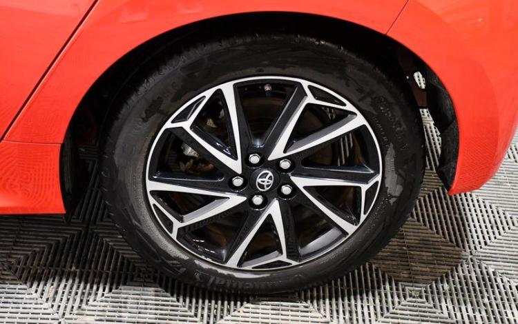 TOYOTA YARIS 116h DESIGN ROUGE GF-526-ZC