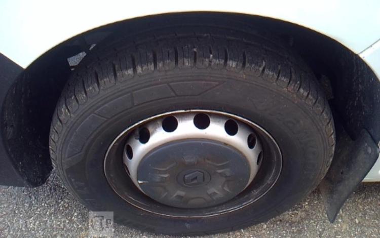 RENAULT MASTER NACELLE SUR VL 12M KLUBB KL32 181H BLANC GG-202-TV