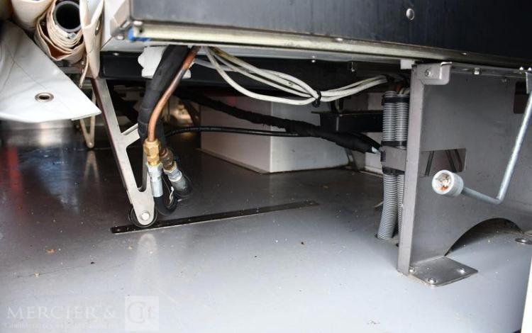 RENAULT CAMION MAGASIN  EUROMAG HELIOSTAR PANO 6m7 SUR BASE RENAULT 2.3 BLUEDCI 145ch BLANC GG-271-ZM