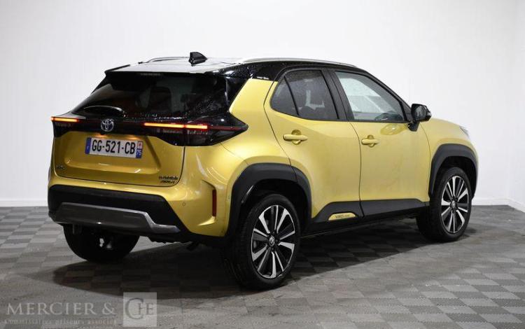 TOYOTA YARIS CROSS OR GG-521-CB