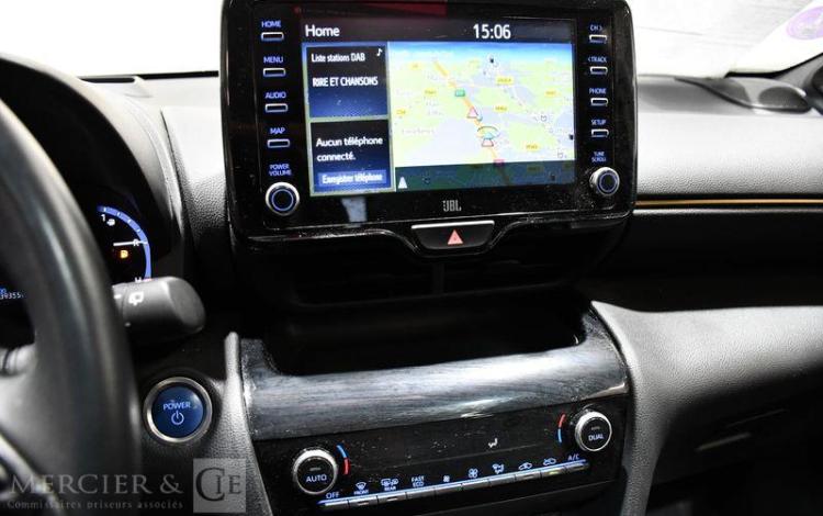 TOYOTA YARIS CROSS OR GG-521-CB