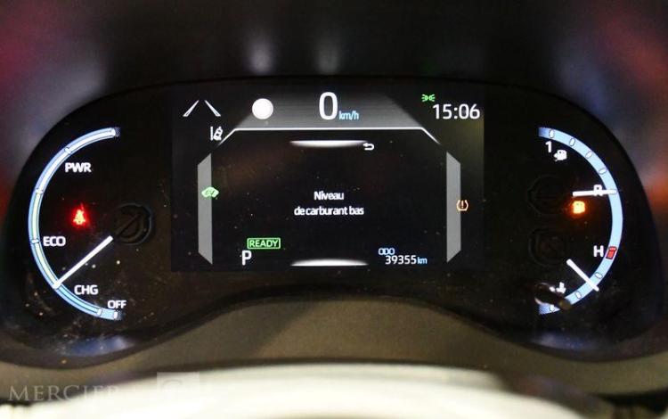 TOYOTA YARIS CROSS OR GG-521-CB