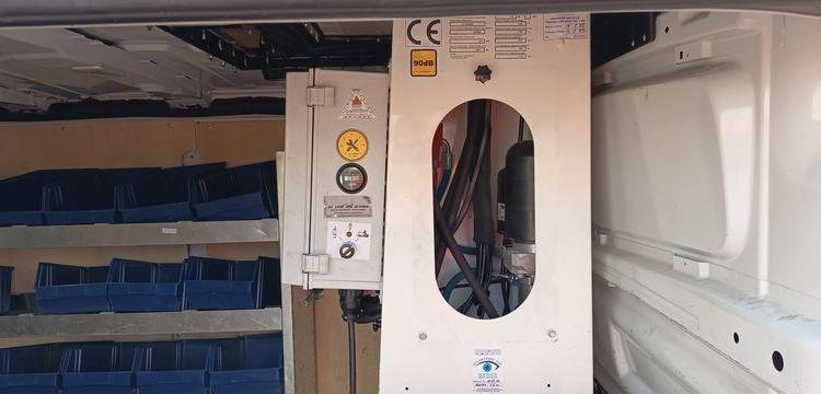 RENAULT TRAFIC AVEC NACELLE KLUBB/KL21B – 9M – DIESEL – 659 HEURES – 99031 KMS BLANC GG-759-DD