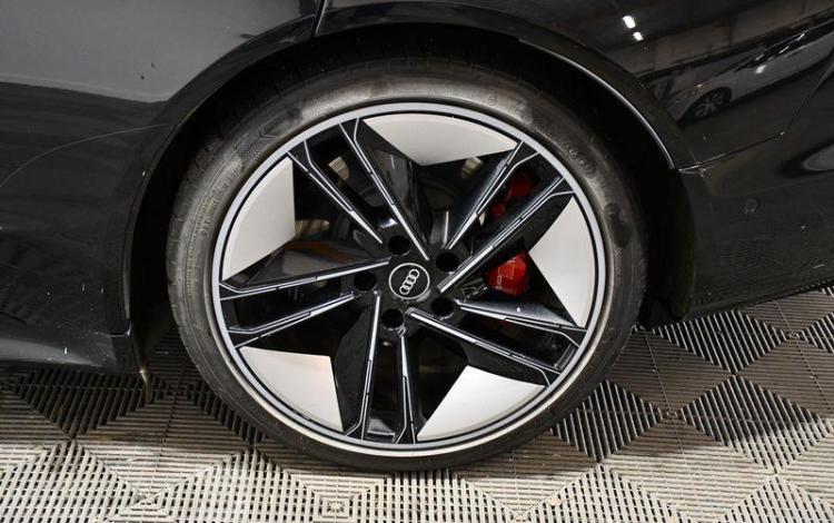 AUDI RS E-TRON GT NOIR GG-858-BM