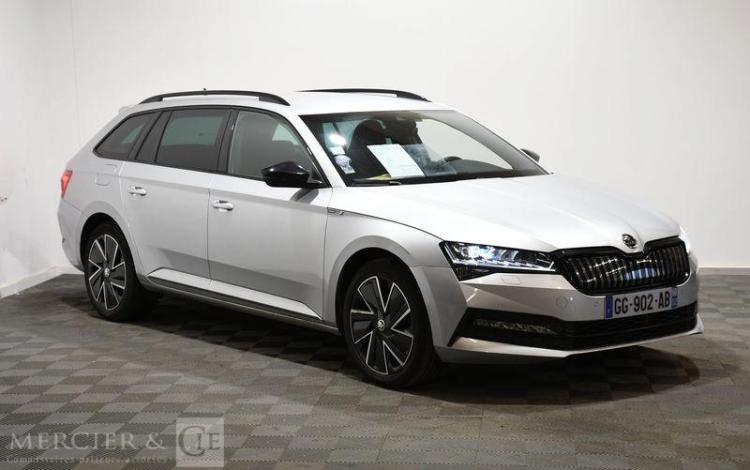 SKODA SUPERB COMBI GRIS GG-902-AB