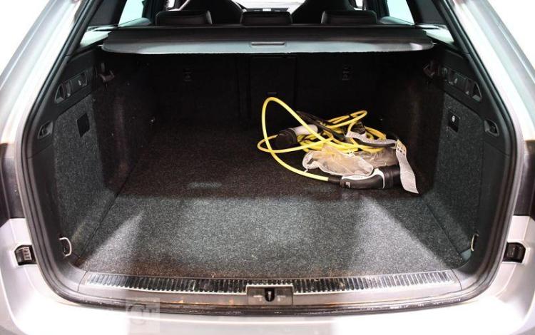 SKODA SUPERB COMBI GRIS GG-902-AB