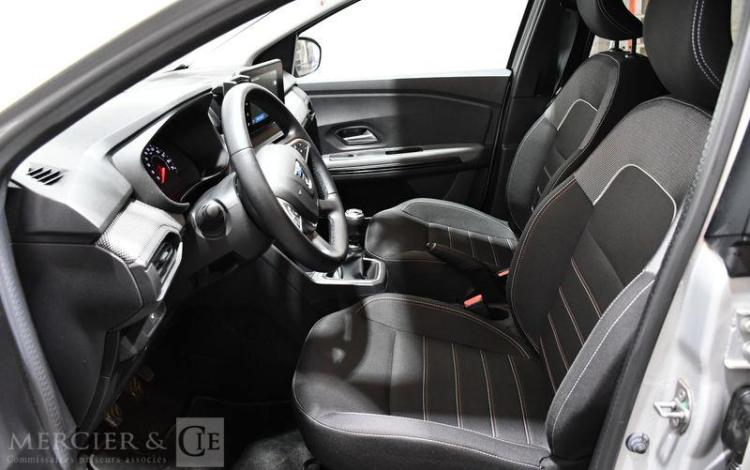 DACIA JOGGER SERIE LIMITEE EXTREME TCE 110 GRIS GH-405-MW