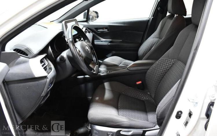 TOYOTA C-HR 2.0 HSD 184H 150 HYBRID 1.4KWH DYNAMIC BUSINESS 4X2 E-CVT BVA BLANC GJ-256-BK