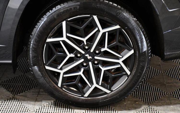 HYUNDAI TUCSON N-LINE EXECUTIVE GRIS GJ-418-FN