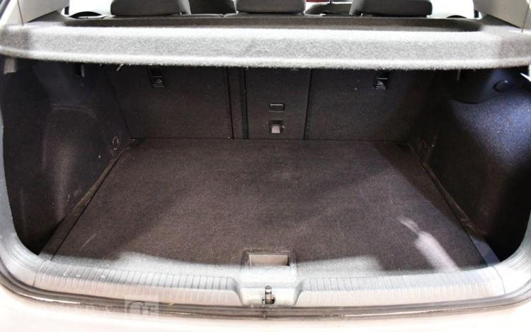 VOLKSWAGEN GOLF 8 GRIS GJ-432-WF