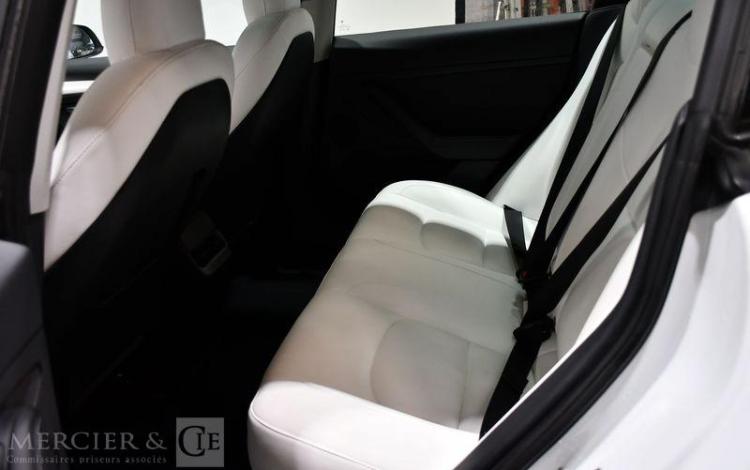TESLA MODEL 3 BLANC GJ-668-LB