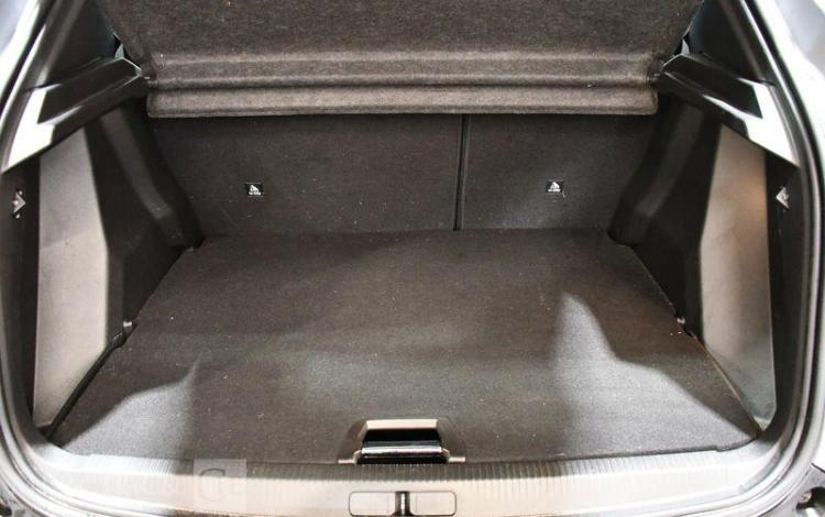 PEUGEOT e-2008 ELECTRIC 135 50KWH STYLE GRIS GJ-670-TD