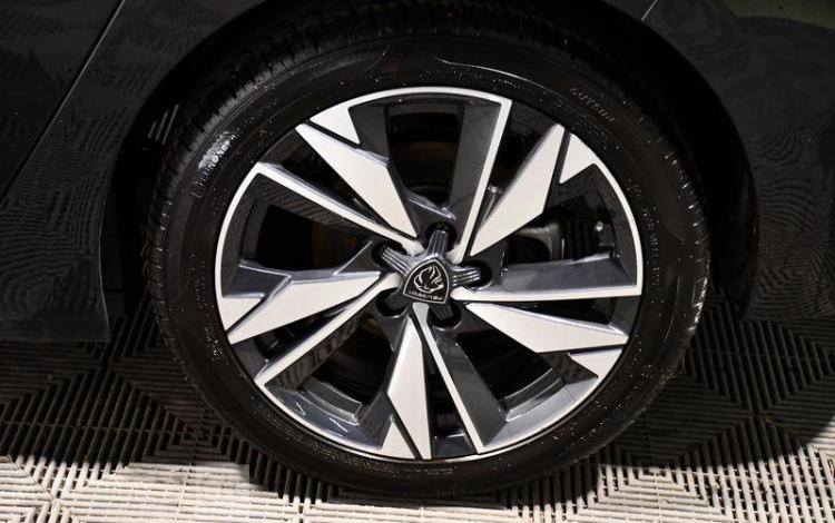 PEUGEOT 308 1,5 BLUEHDI NOIR GJ-687-YG