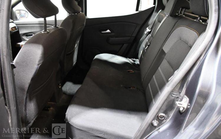 DACIA SANDERO STEPWAY CONFORT TCE 90 GRIS GJ-777-PX