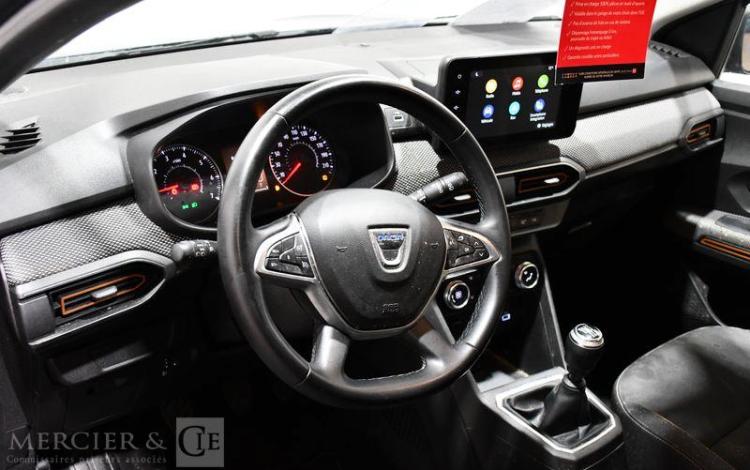 DACIA SANDERO STEPWAY CONFORT TCE 90 GRIS GJ-777-PX