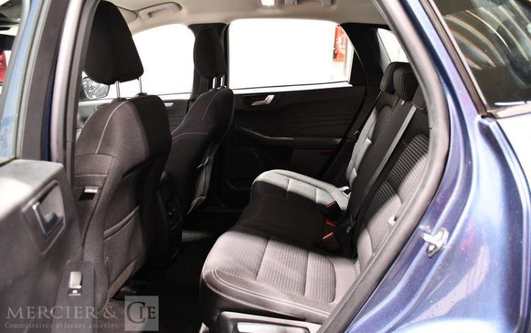FORD KUGA BLEU GK-121-TT