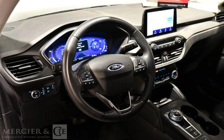 FORD KUGA BLEU GK-121-TT