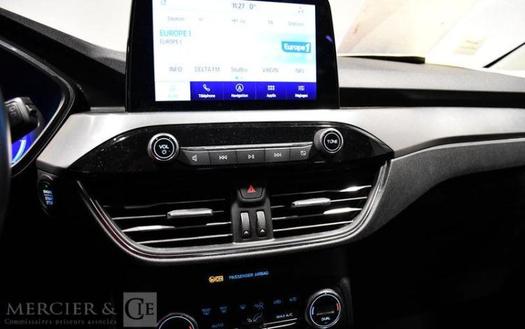 FORD KUGA BLEU GK-121-TT