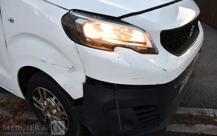 PEUGEOT EXPERT FG STANDARD PREMIUM 140CH BLANC GK-148-RD