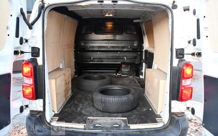 PEUGEOT EXPERT FG STANDARD PREMIUM 140CH BLANC GK-148-RD