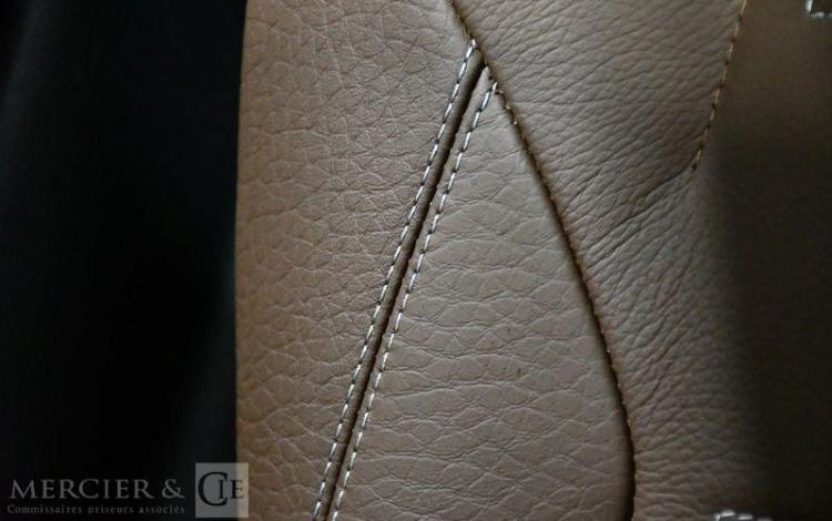 MERCEDES GLA 1.3 250 E 218H 160 EQ-POWER PHEV HYBRID 15.6KWH AMG LINE 8G-DCT GRIS GK-543-KL