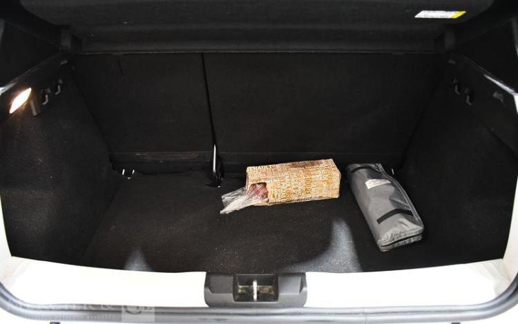 DACIA SANDERO CONFORT SCE 65 BLANC GK-840-CF