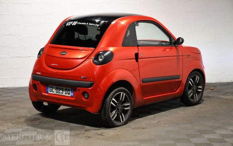MICROCAR DUE-MUST ROUGE GL-023-DQ