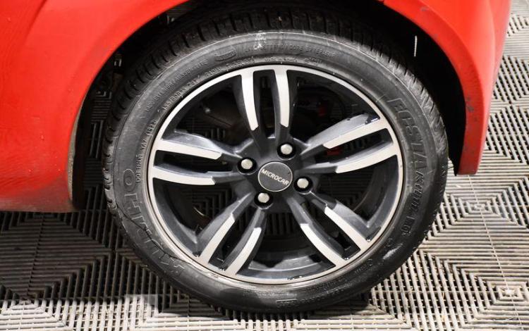 MICROCAR DUE-MUST ROUGE GL-023-DQ