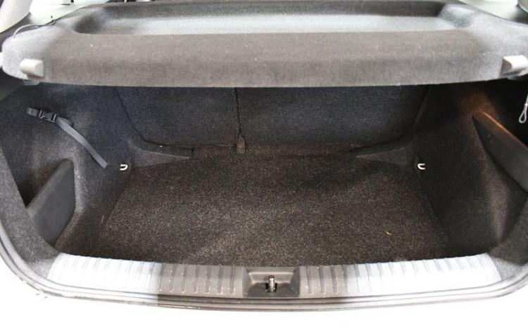 SKODA KAMIQ BLANC GL-104-WG