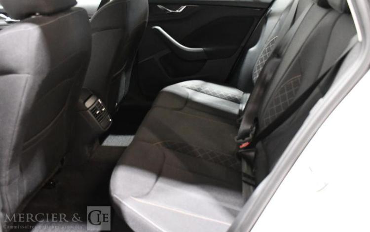 SKODA KAMIQ BLANC GL-104-WG