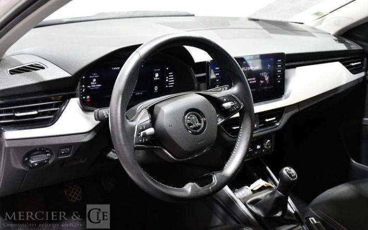 SKODA KAMIQ BLANC GL-104-WG