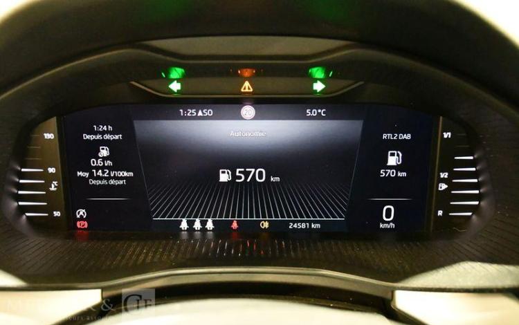 SKODA KAMIQ BLANC GL-104-WG