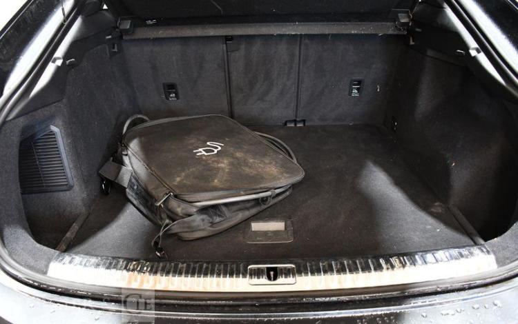 AUDI Q3 SPORTBACK S LINE GRIS GL-881-PF