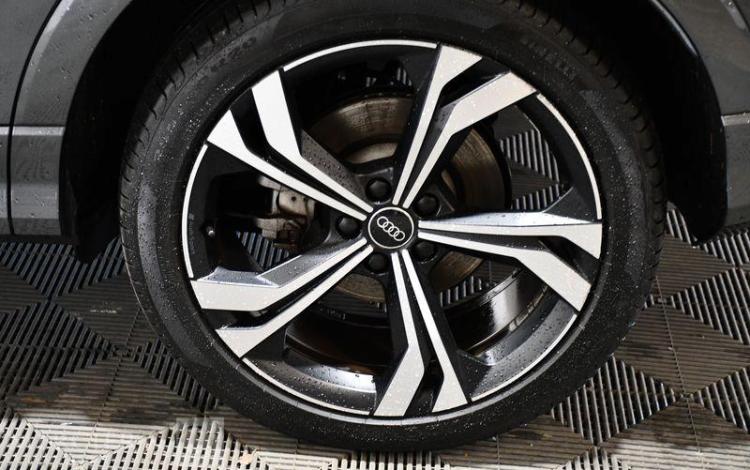 AUDI Q3 SPORTBACK S LINE GRIS GL-881-PF