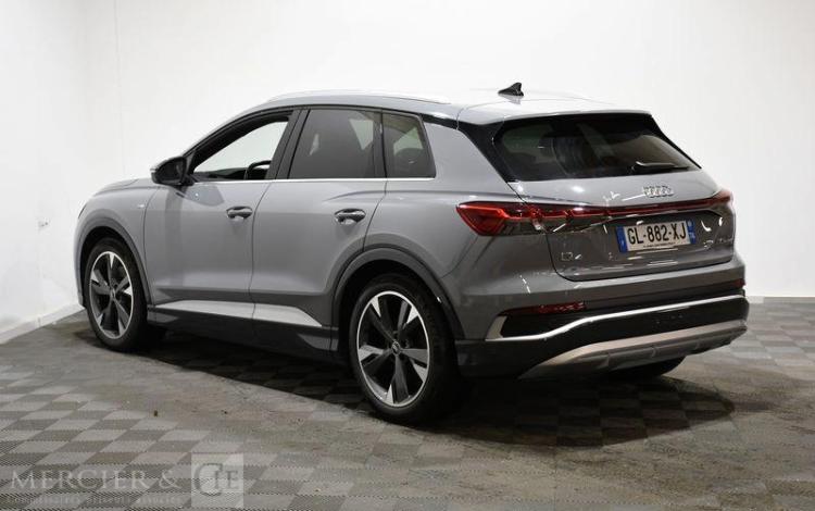AUDI Q4 GRIS GL-882-XJ